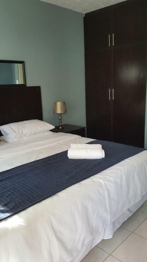 Silver Rest Guesthouse Mafikeng Eksteriør billede